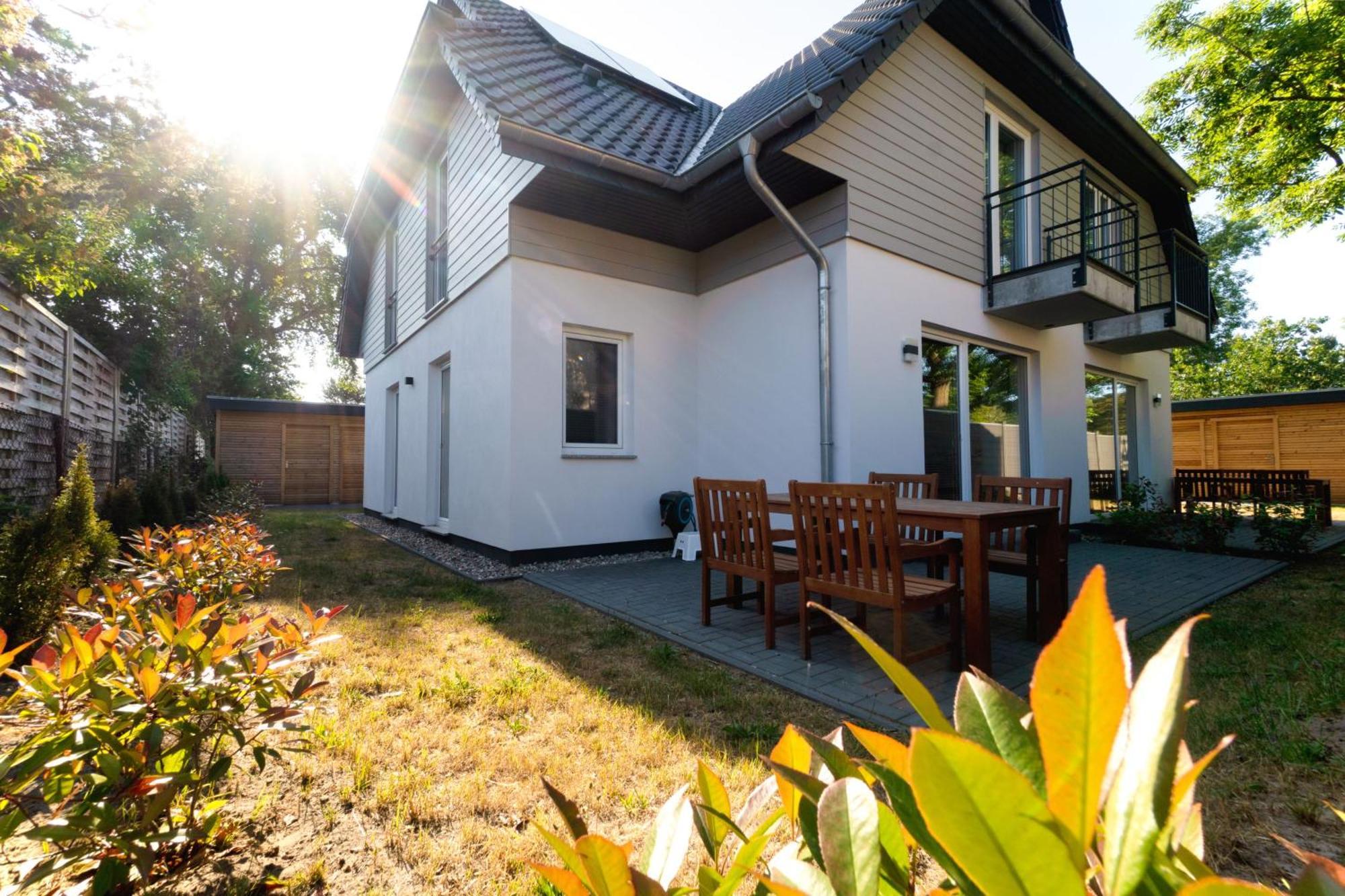 Ferienwohnungen Am Darsser Ort Inkl Waeschepaket Wieck Exterior photo